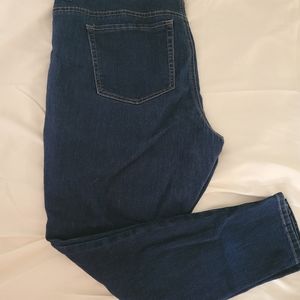 Rue 21. 18R jeggings